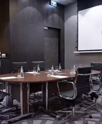 imgi_46_msqdt-meetingroom3a