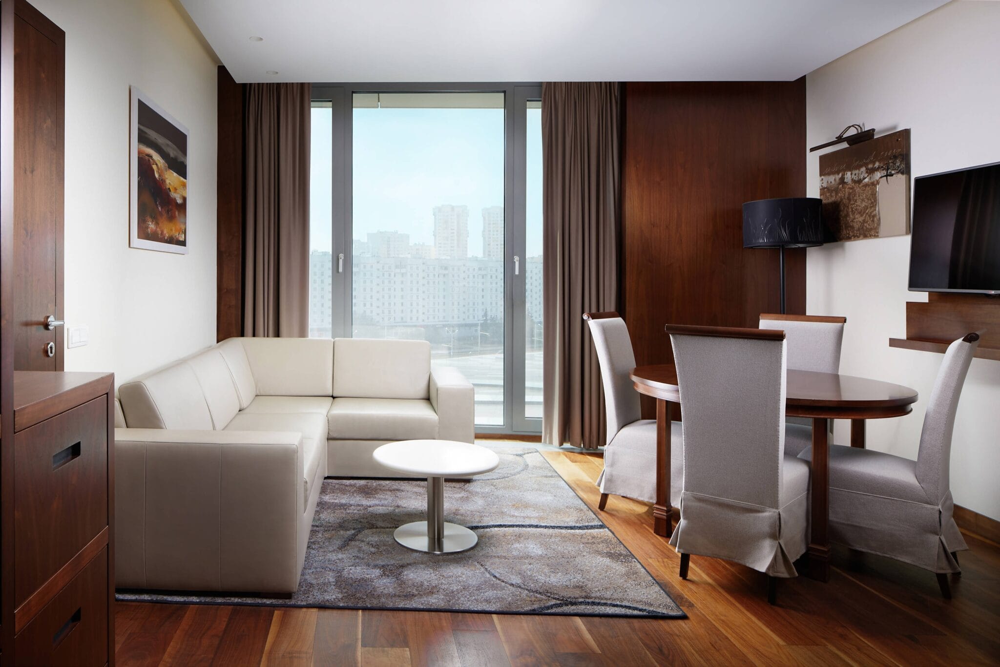 imgi_101_mhpmc-living-area-5252-hor-clsc-scaled.jpg