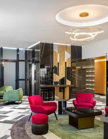 imgi_12_lobby_1.jpg.webp