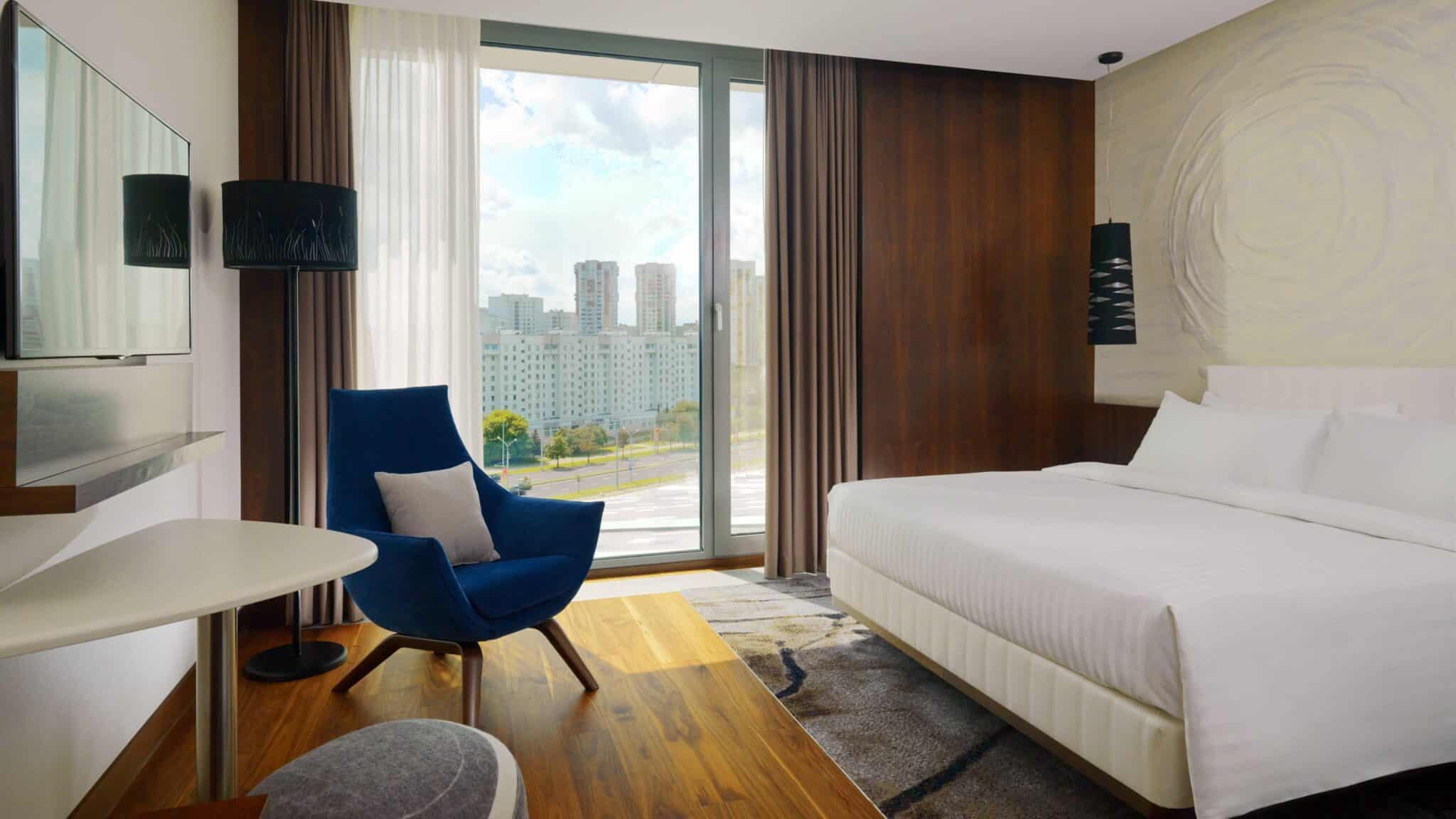 imgi_40_mhpmc-guestroom-0016-hor-wide-scaled.jpg