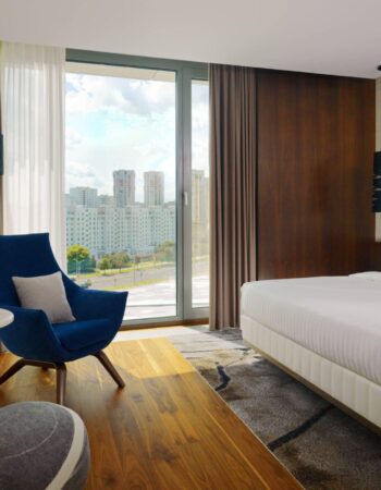 imgi_89_mhpmc-guestroom-0016-hor-clsc-scaled.jpg