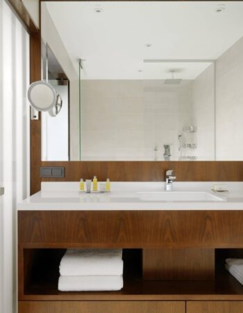 imgi_92_mhpmc-bathroom-0018-hor-clsc-scaled.jpg